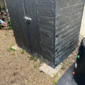 Black shed - Image 2
