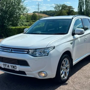 2014 Mitsubishi Outlander 2.0h Plug-in Hybrid SUV 4WD - Image 3