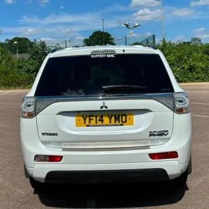 2014 Mitsubishi Outlander 2.0h Plug-in Hybrid SUV 4WD - Image 6