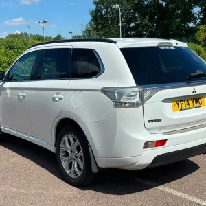 2014 Mitsubishi Outlander 2.0h Plug-in Hybrid SUV 4WD - Image 7