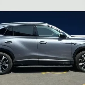2025 MG HS Trophy Plug-in Hybrid SUV - Image 2