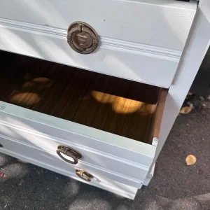 New England style chest of drawers - Image 6