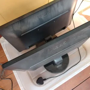 2x TVs and 2x Monitors - Image 2