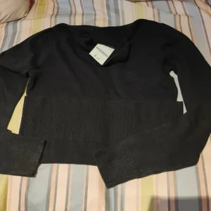 Pay as you feel New and good quality Jackets and tops - Image 4