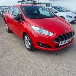 2013 Ford Fiesta 1.25 Zetec Hatchback - Image 2