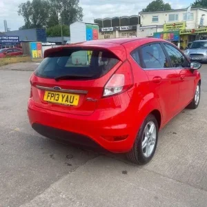 2013 Ford Fiesta 1.25 Zetec Hatchback - Image 4
