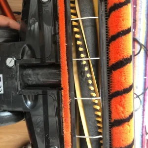 Shark corded upright vacuum - Image 3