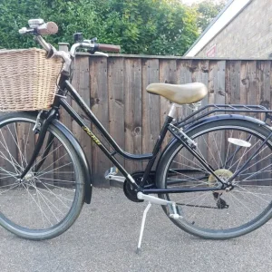 Probike vintage ladies bike with basket 17 inch frame - Image 2
