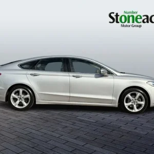 2019 Ford Mondeo 2.0 TDCi Titanium Hatchback - Image 7