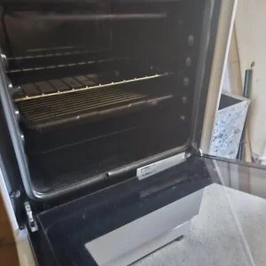 Nearly new cooker used twice - Image 2