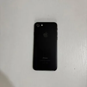 Apple iPhone 7 Jet Black 32GB - Image 3