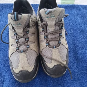Size 9 Men's Peter Storm Walking Shoes - Image 3