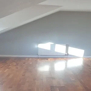 2 bedroom top floor apartment - Image 4