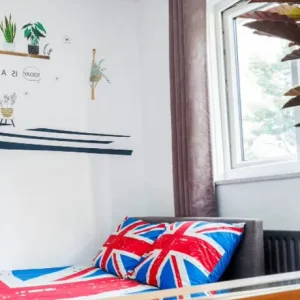 Cozy Double Room in Ringwood, New Forest - Image 3
