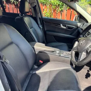 2013 Mercedes C220 4-door saloon - Image 7