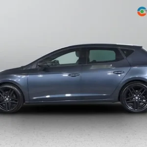 2020 SEAT Leon 1.5 TSI EVO FR Black Edition DSG Petrol Hatchback - Image 8