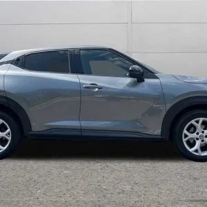 2022 Nissan Juke 1.0 DIG-T 5-door hatchback with DCT and N-Connecta - Image 3