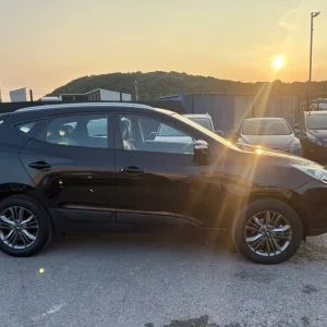 2014 Hyundai Ix35 1.7 CRDi SE Nav 5dr 2WD - Estate - ESTATE D... - Image 2