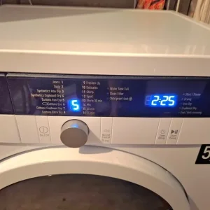 Grunding tumble dryer 8kg heat pump - Image 2