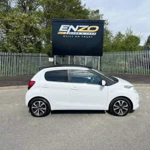 2016 Citroën C1 Flair PureTech 1.2L Hatchback - Image 2