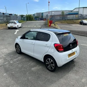 2016 Citroën C1 Flair PureTech 1.2L Hatchback - Image 5