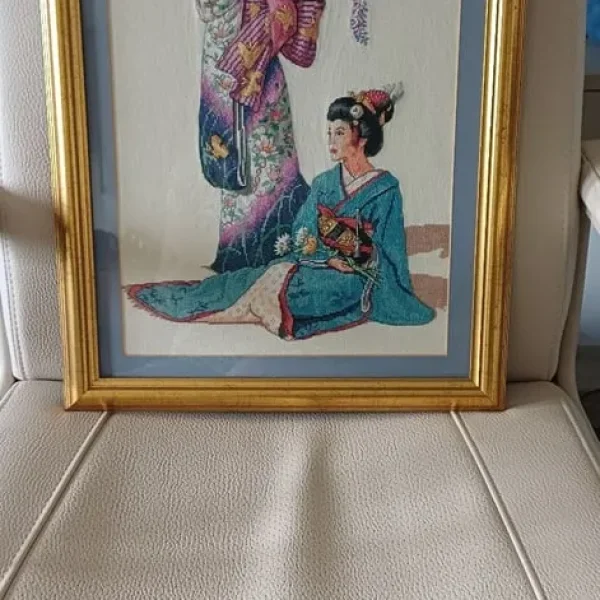 Crosstich picture of two Chinese ladies