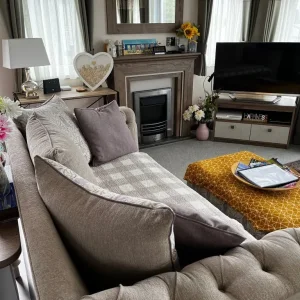 Gold grade lodge with sea views and a kitchen you’ll actually use - Image 8