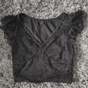 Shein black lace top size M (UK8/10)