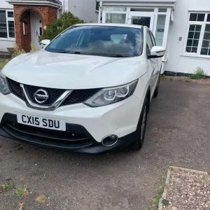 Nissan Qashqai 2015 hatchback manual 1.2 petrol