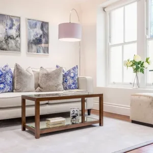 One-bedroom flat in a Grade II listed building with marble bathroom and private garden access - Image 6