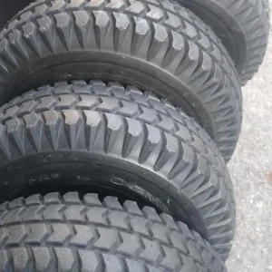 Set of 4 black pneumatic 3.00x4 (260x85) tyres and 2 inner tubes