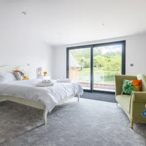 3 bedroom townhouse with roof garden in Verwood, Dorset - Image 5