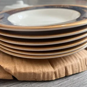 White Plastic Tableware Set - Image 7