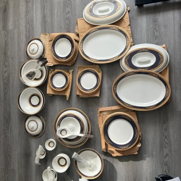 White Plastic Tableware Set