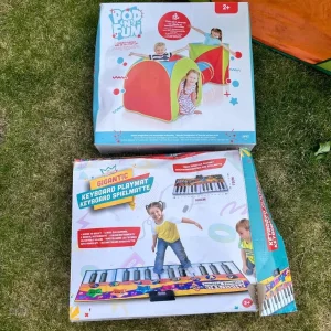 Garden toys, play tunnels, tents, ball pool, giant piano - Image 3