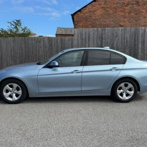 2012 BMW 3 Series 320d EfficientDynamics 4-door Saloon Diesel Manual - Image 5