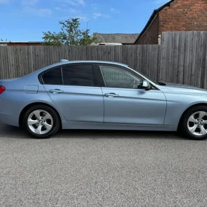 2012 BMW 3 Series 320d EfficientDynamics 4-door Saloon Diesel Manual - Image 6