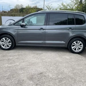 2019 Volkswagen Touran 2.0 TDI SE Family Euro 6 (s/s) 5dr MPV Diesel Manual - Image 4