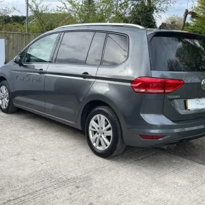 2019 Volkswagen Touran 2.0 TDI SE Family Euro 6 (s/s) 5dr MPV Diesel Manual - Image 5
