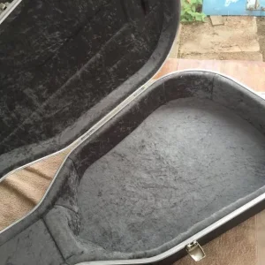 Hiscox Hard Shell Guitar Case - lockable with keys - Image 3