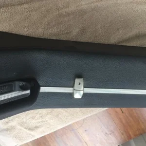 Hiscox Hard Shell Guitar Case - lockable with keys - Image 6