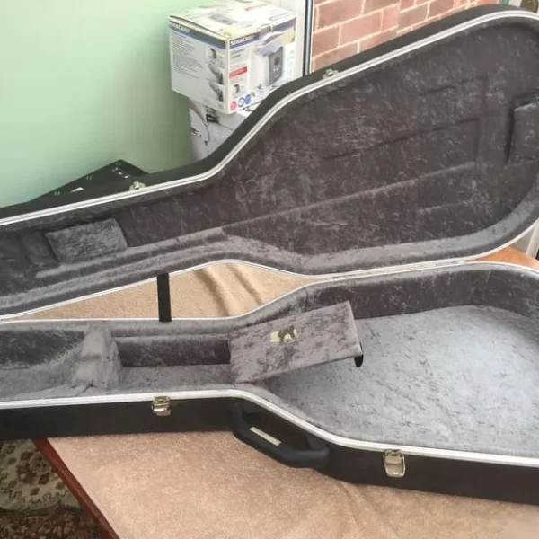 Hiscox Hard Shell Guitar Case - lockable with keys