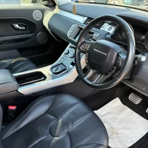 2015 Land Rover Evoque SD4 Dynamic Lux Estate with Pan Roof - Image 8