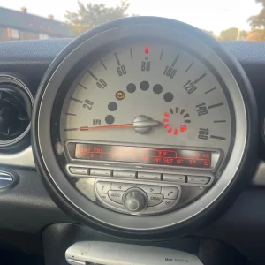 2007 Mini Cooper 3-door manual - Image 3