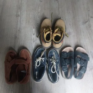 Childrens Size 13 shoes - Image 5