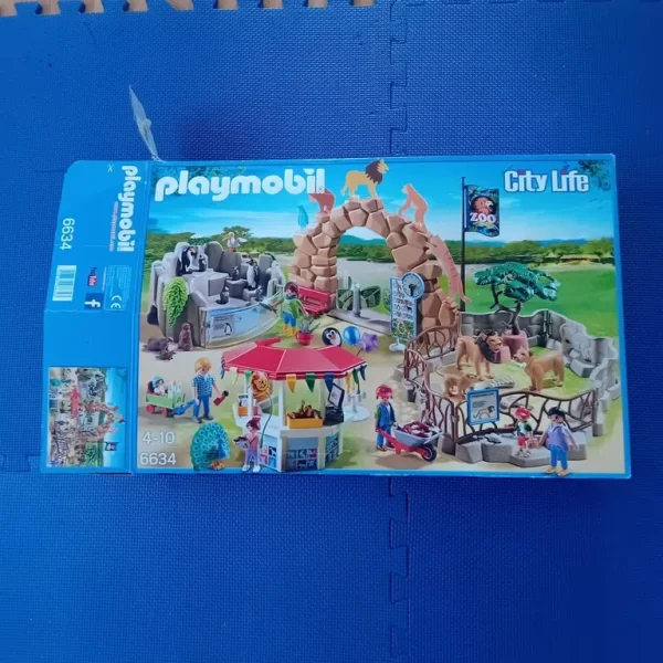 Playmobil 6634 City Life Zoo set with extras