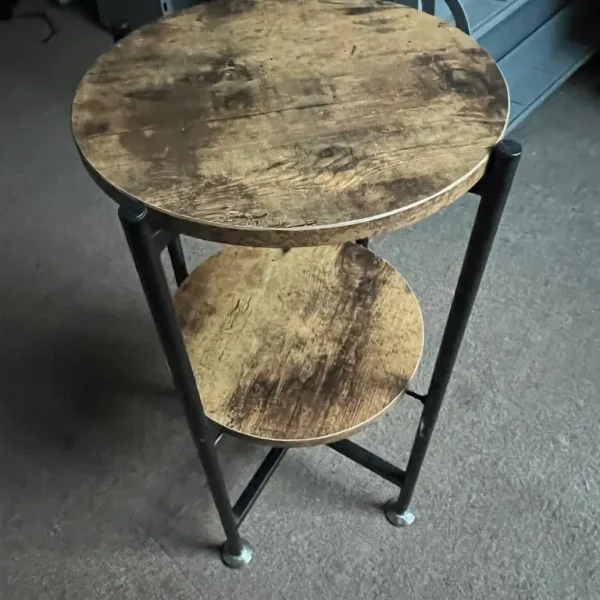Round coffee table