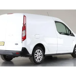 Ford Transit Connect 240 TDCI 120 L1H1 Limited ECOBLUE SWB Low Roof Auto - Image 5
