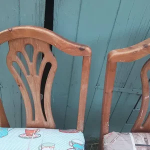 Ducal Table & Chairs