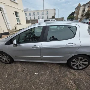 Peugeot 308 hatchback 2013 manual 1598cc 5-door - Image 2
